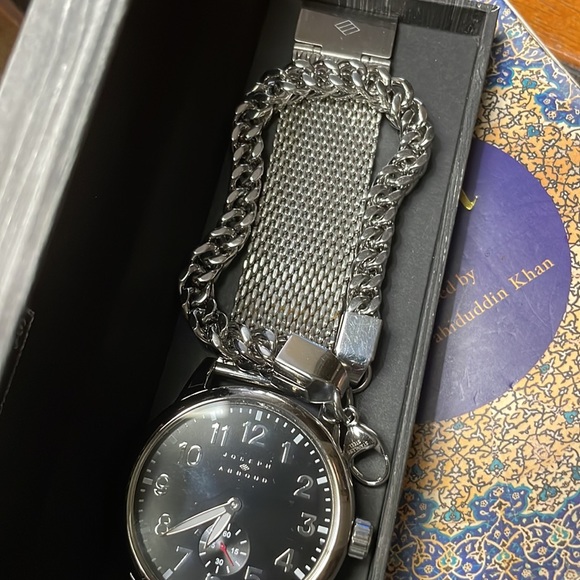 Mens Joseph Abboud Watch - Picture 2 of 4